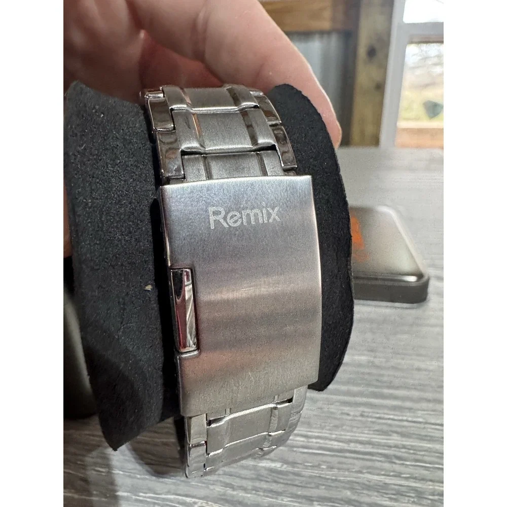 Remix Watch by Fossil Home Depot Homer Award‎ Needs A Battery
